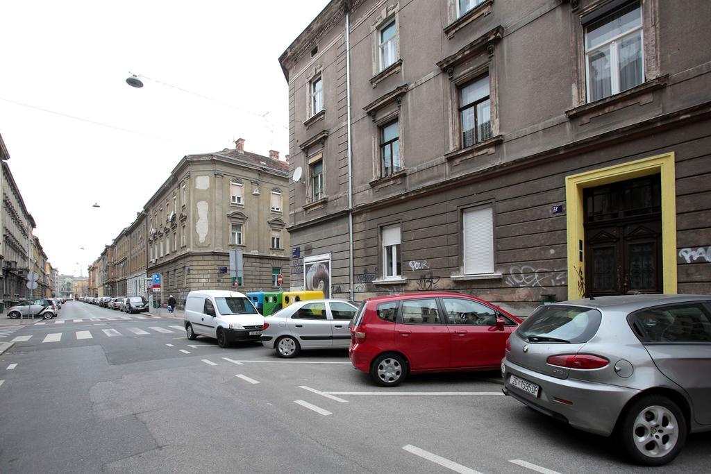 Carla Studio Apartment Zagreb Room photo